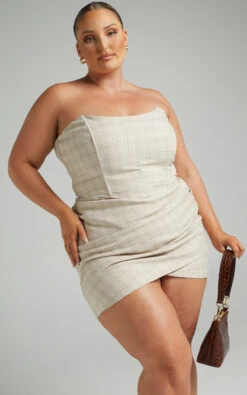 Showpo Maddiline Strapless Corset In Sand Check 12 Showpo Maddiline Strapless Corset In Sand Check -Showpo Women's Clothing Store 1 08.02.22 Riley x Sarah x Anthony85137