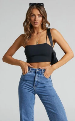 Showpo Modern Gal Cami Crop In Black
