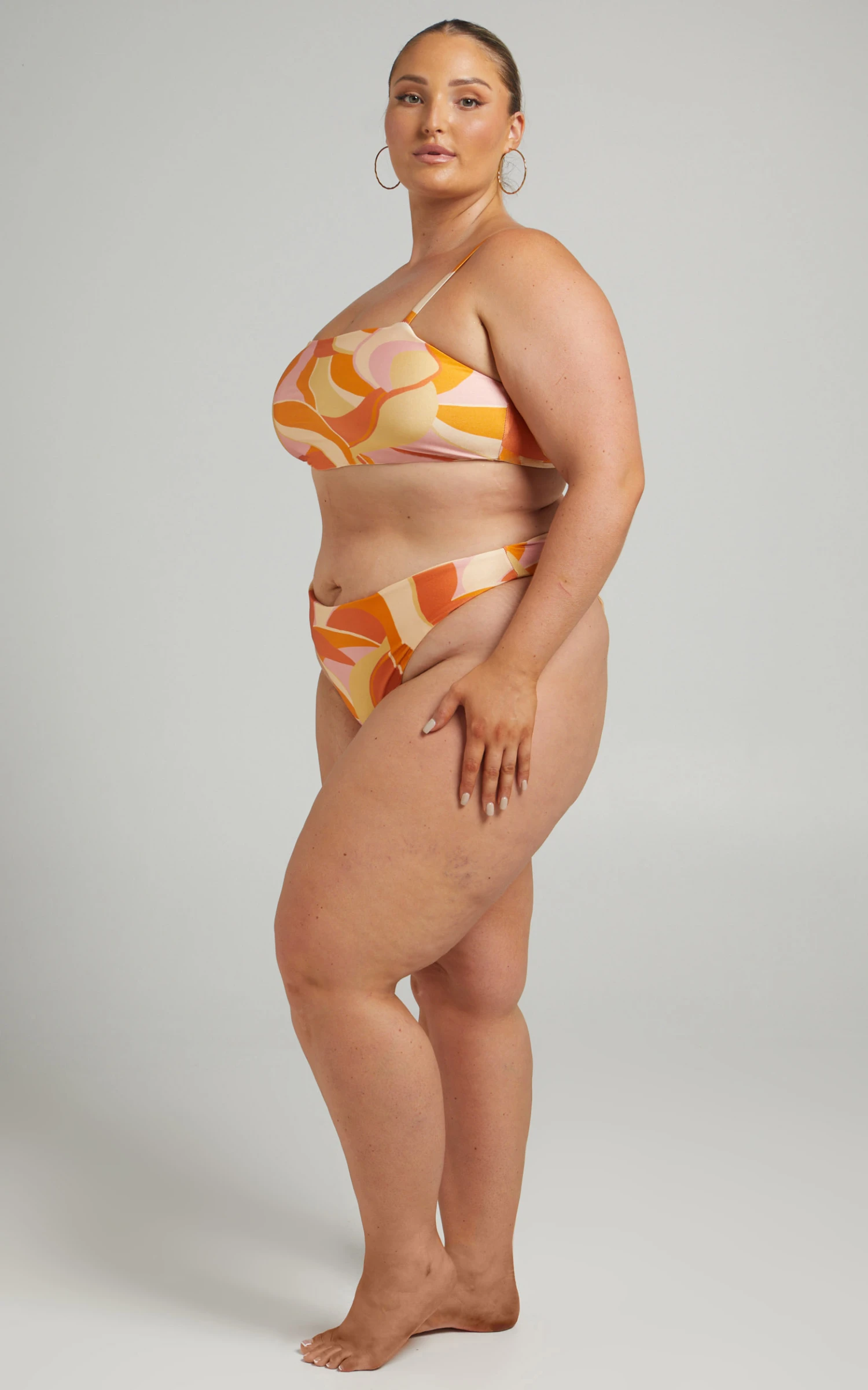 Showpo Muriel Straight Neck Bikini Top In Summer Swirl 5 Showpo Muriel Straight Neck Bikini Top In Summer Swirl - Image 5