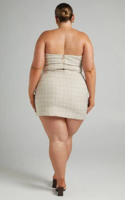 Showpo Maddiline Strapless Corset In Sand Check 16 Showpo Maddiline Strapless Corset In Sand Check -Showpo Women's Clothing Store 3 08.02.22 Riley x Sarah x Anthony85118