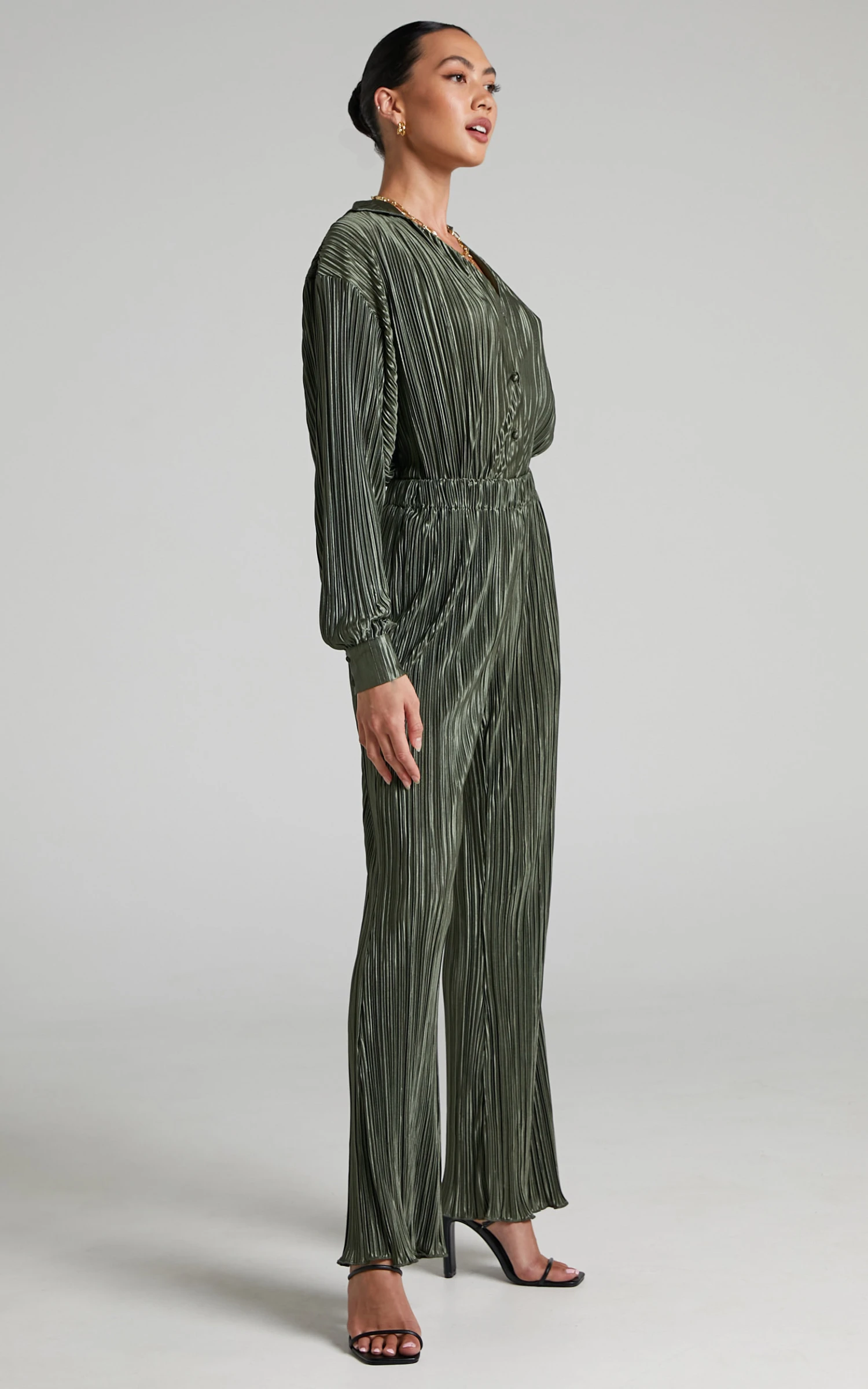 Showpo Beca High Waisted Plisse Flared Pants In Olive 4 Showpo Beca High Waisted Plisse Flared Pants In Olive - Image 4