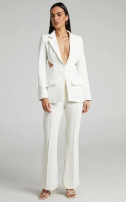 Showpo Chona Tailored Hourglass Cut Out Blazer In White 10 Showpo Chona Tailored Hourglass Cut Out Blazer In White -Showpo Women's Clothing Store 3 Chona Tailored Hourglass Cut Out Blazer in White 2528SO22020035022529