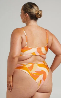 Showpo Muriel Straight Neck Bikini Top In Summer Swirl 15 Showpo Muriel Straight Neck Bikini Top In Summer Swirl -Showpo Women's Clothing Store 3 Riley x Sarah x Anthony 19.01.2276846