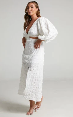 Showpo Tabatha Puff Sleeve Cut Out Midi Dress In White Check 14 Showpo Tabatha Puff Sleeve Cut Out Midi Dress In White Check -Showpo Women's Clothing Store 5.Tabatha Dress in White 2528SD21020068042529 4