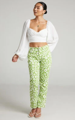 Showpo Zabee Mid Rise Drill Jeans In Ditsy Floral 14 Showpo Zabee Mid Rise Drill Jeans In Ditsy Floral -Showpo Women's Clothing Store 5 Zabee Drill Jeans in Daisy Floral in White Floral 2528SB21110026012529 3