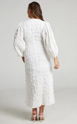 Showpo Tabatha Puff Sleeve Cut Out Midi Dress In White Check 16 Showpo Tabatha Puff Sleeve Cut Out Midi Dress In White Check -Showpo Women's Clothing Store 7.Tabatha Dress in White 2528SD21020068042529 6