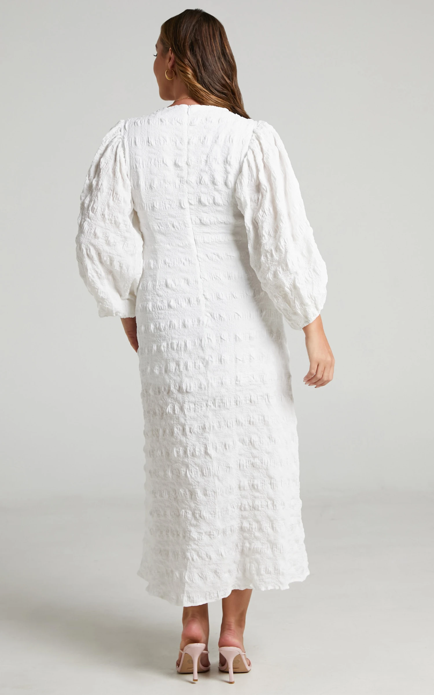 Showpo Tabatha Puff Sleeve Cut Out Midi Dress In White Check 8 Showpo Tabatha Puff Sleeve Cut Out Midi Dress In White Check - Image 8