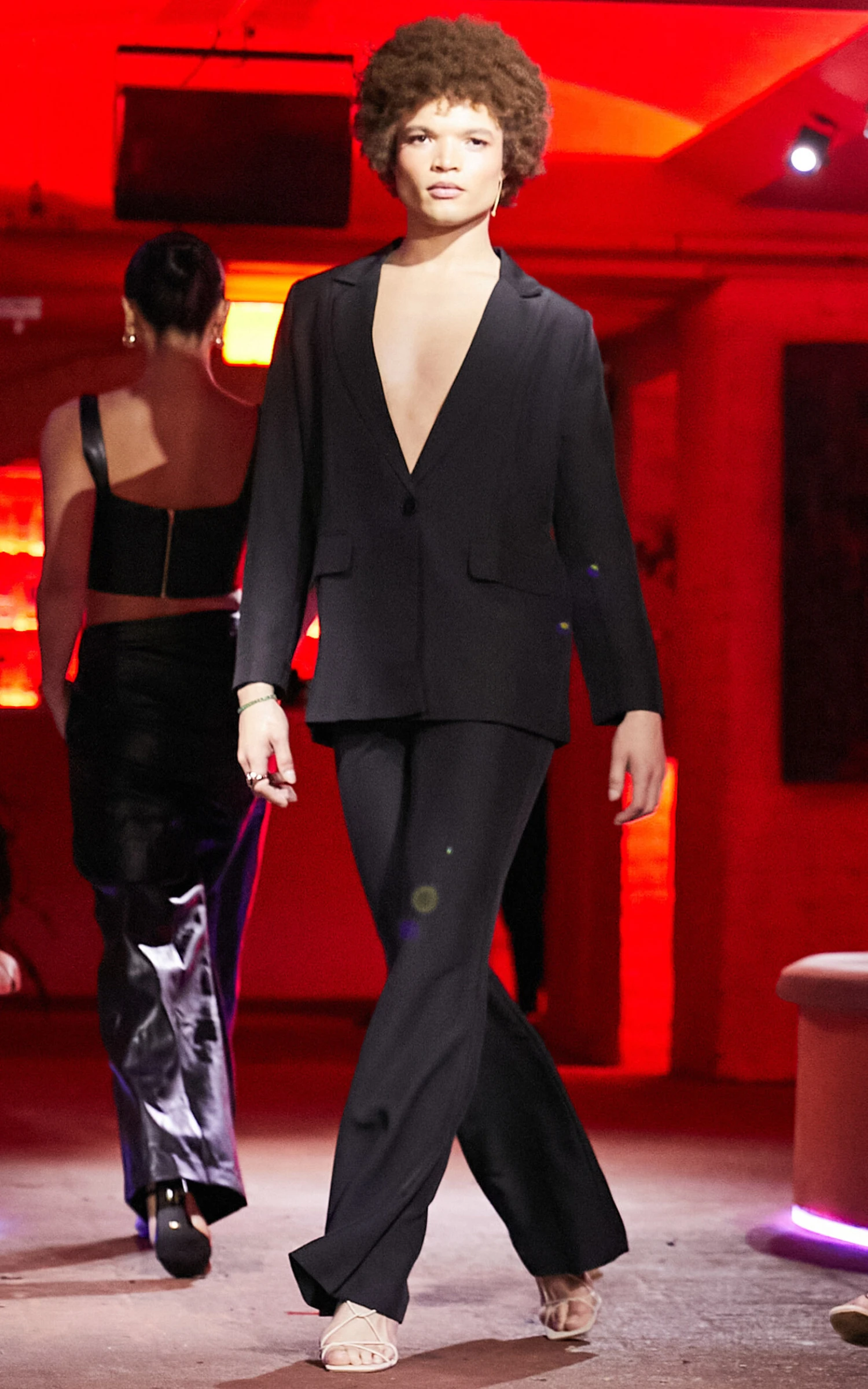 Showpo Alba Longline Blazer In Black 8 Showpo Alba Longline Blazer In Black - Image 8