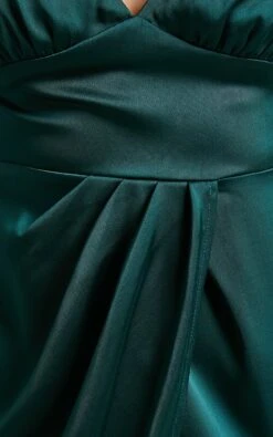 Showpo Azrael Maxi Dress - V Neck Satin Tulip Dress In Emerald -Showpo Women's Clothing Store AZRAEL TULIP MAXI DRESS in Emerald 2528SD22050109042529 7