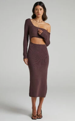 Showpo Alabama Midi Dress - Off One Shoulder Asymmetric Long Sleeve Knit Dress In Chocolate 14 Showpo Alabama Midi Dress - Off One Shoulder Asymmetric Long Sleeve Knit Dress In Chocolate -Showpo Women's Clothing Store Alabama Assymetrical Knit Midi Dress in Chocolate 2528SD21060066022529 5