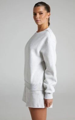 Showpo Annie Fleece Crew Neck Sweatshirt In Grey Marle 9 Showpo Annie Fleece Crew Neck Sweatshirt In Grey Marle -Showpo Women's Clothing Store Annie Fleece Crew Neck Sweater in Grey Marle 2528SO22040009022529 3