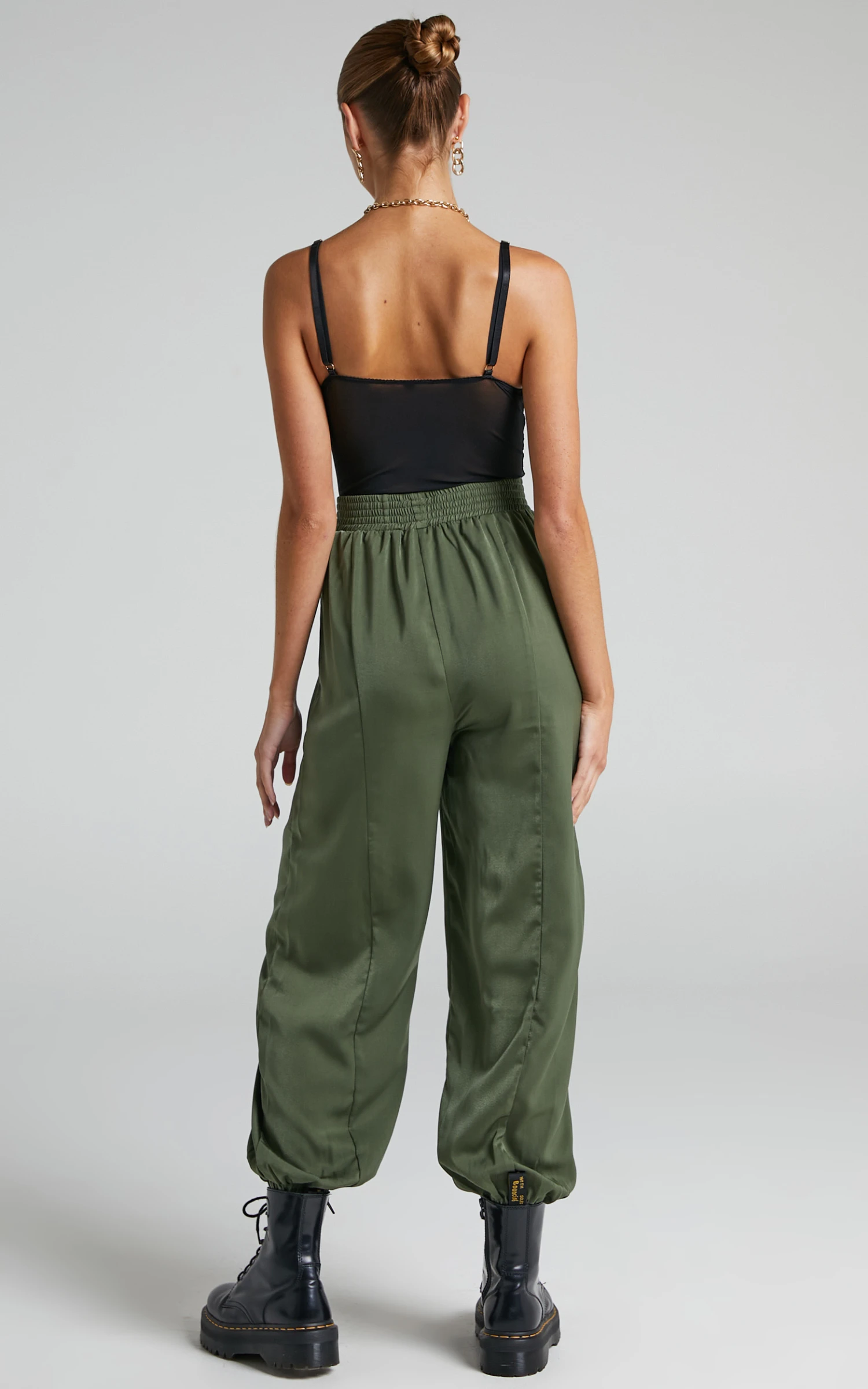 Showpo Antonella High Waisted Elasticated Pant In Olive 8 Showpo Antonella High Waisted Elasticated Pant In Olive - Image 8