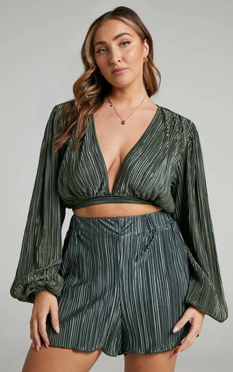 Showpo Archer Plisse Short In Olive 1 Showpo Archer Plisse Short In Olive