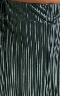 Showpo Archer Plisse Short In Olive 9 Showpo Archer Plisse Short In Olive -Showpo Women's Clothing Store Archer Plisse Short in Olive 2528SB22040042022529 7