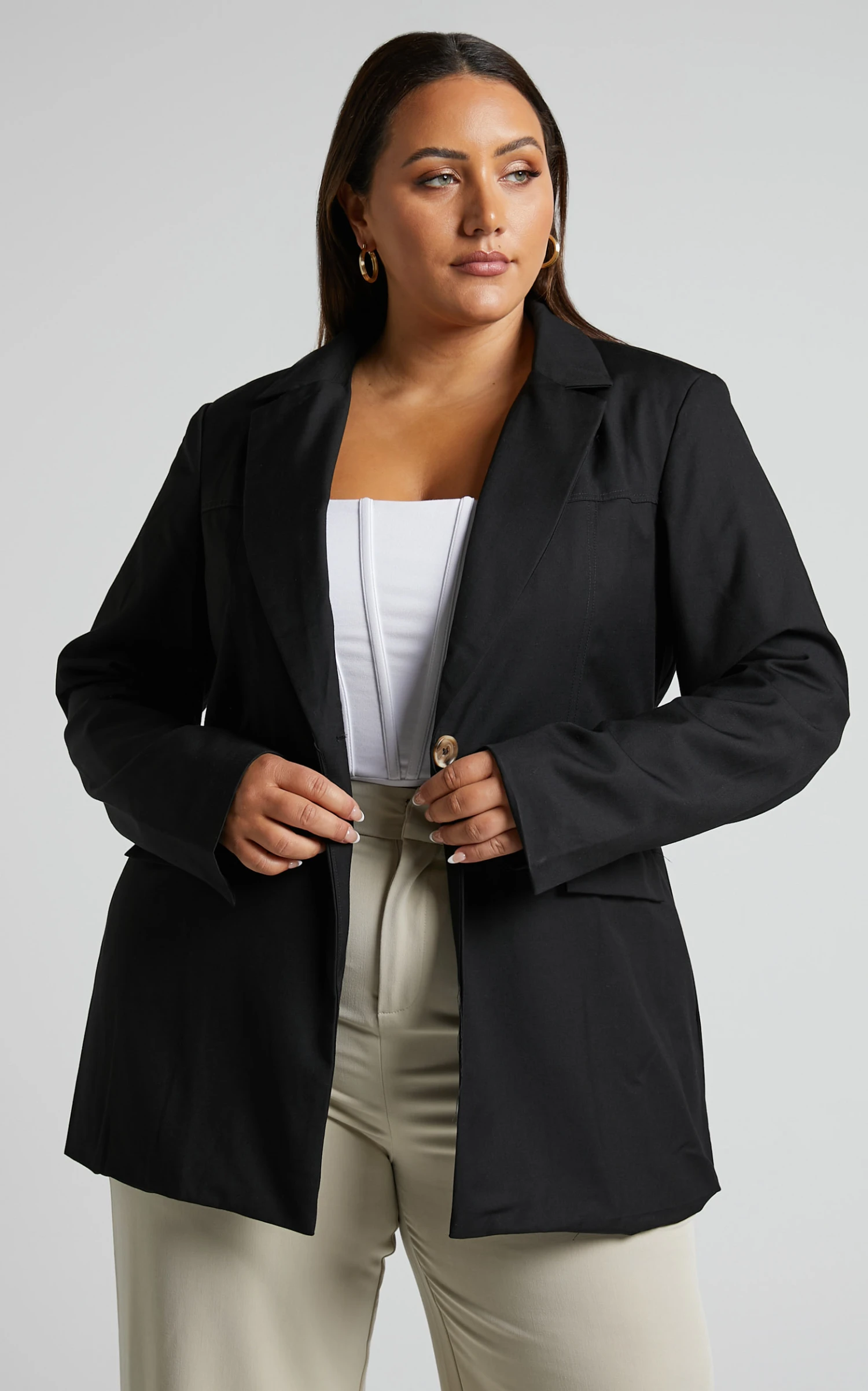 Showpo Armenda Blazer - Stitch Detail Tailored Blazer In Black 3 Showpo Armenda Blazer - Stitch Detail Tailored Blazer In Black - Image 3