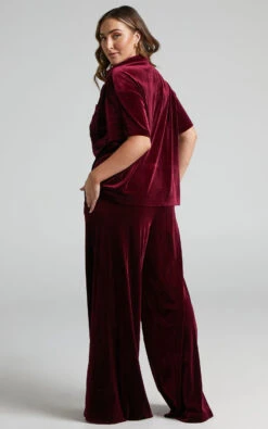 Showpo Aspen High Waisted Elastic Waist Wide Leg Pant In Mulberry Velvet 10 Showpo Aspen High Waisted Elastic Waist Wide Leg Pant In Mulberry Velvet -Showpo Women's Clothing Store Aspen Elastic Waist Wide Leg Pant in Mulberry 2528SB21060004022529 3