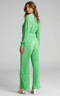 Showpo Beca High Waisted Plisse Flared Pants In Bright Green 10 Showpo Beca High Waisted Plisse Flared Pants In Bright Green -Showpo Women's Clothing Store Beca Plisse Flared Pants in Bright Green 2528SB21070024042529 9