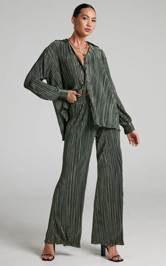 Showpo Beca High Waisted Plisse Flared Pants In Olive 1 Showpo Beca High Waisted Plisse Flared Pants In Olive