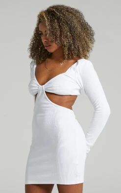 Showpo Blanchett Long Sleeve Mini Dress In Off White 15 Showpo Blanchett Long Sleeve Mini Dress In Off White -Showpo Women's Clothing Store Blanchett Long Sleeve Mini Dress in Off White 2528SD21070091022529 6