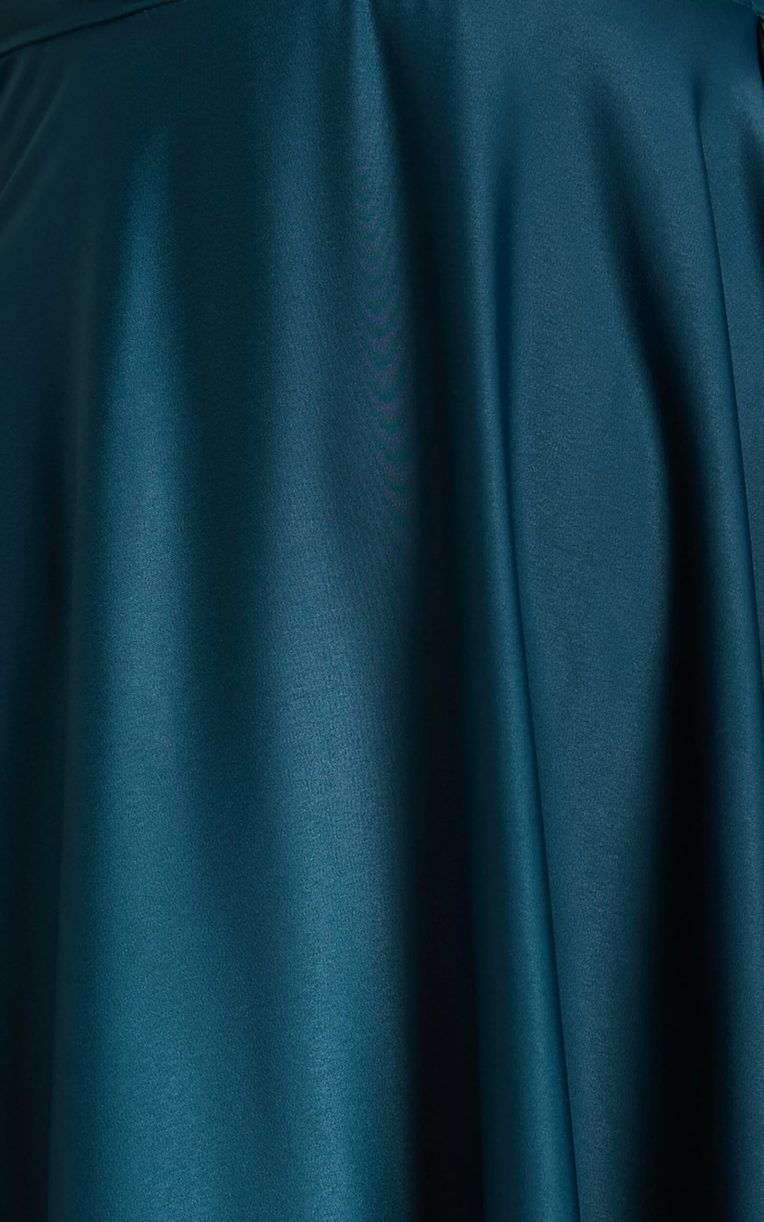 Showpo Bridgette Flutter Sleeve V-Neck Wrap Maxi Dress In Emerald 8 Showpo Bridgette Flutter Sleeve V-Neck Wrap Maxi Dress In Emerald - Image 8