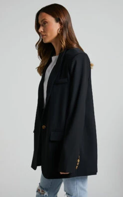 Showpo Caralina Blazer - Oversized Single Breasted Blazer In Black 13 Showpo Caralina Blazer - Oversized Single Breasted Blazer In Black -Showpo Women's Clothing Store Caralina Blazer Oversized Single Breasted Blazer in Black 4