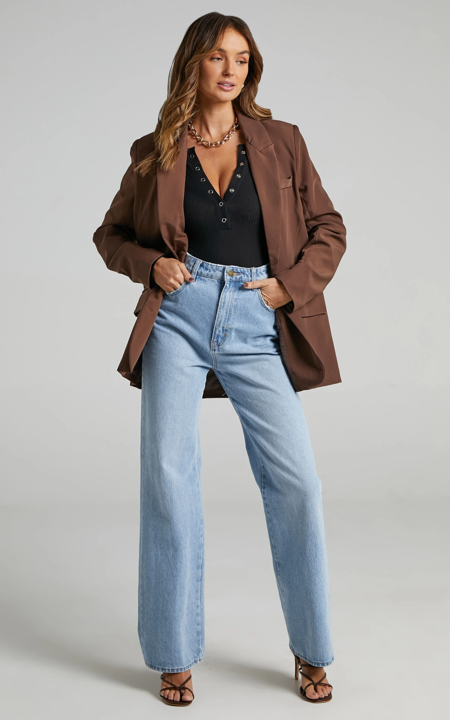 Showpo Caralina Blazer - Oversized Single Breasted Blazer In Chocolate 5 Showpo Caralina Blazer - Oversized Single Breasted Blazer In Chocolate - Image 5