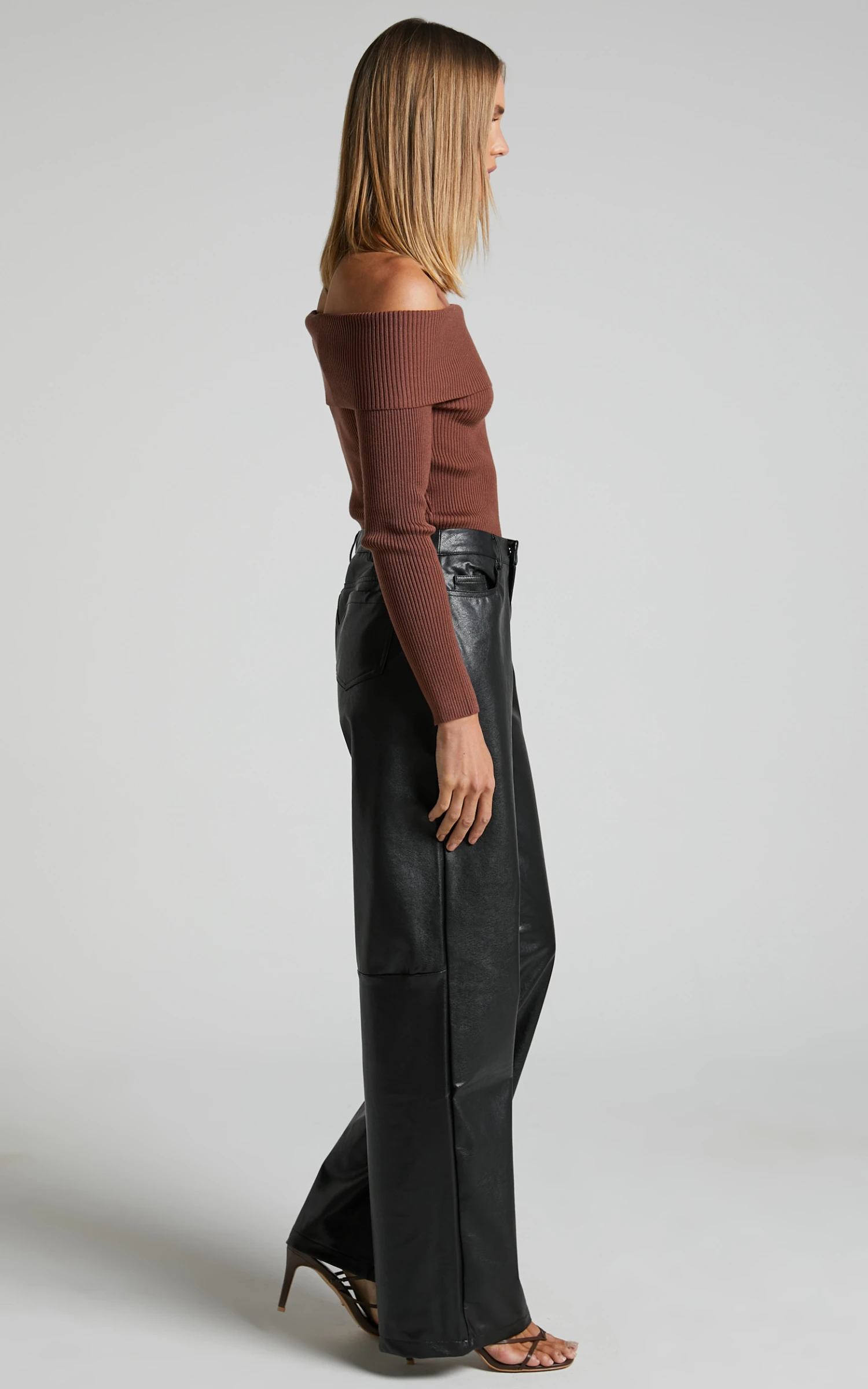 Showpo Edzelith - Mid Rise Faux Leather Relaxed Pant In Black 5 Showpo Edzelith - Mid Rise Faux Leather Relaxed Pant In Black - Image 5