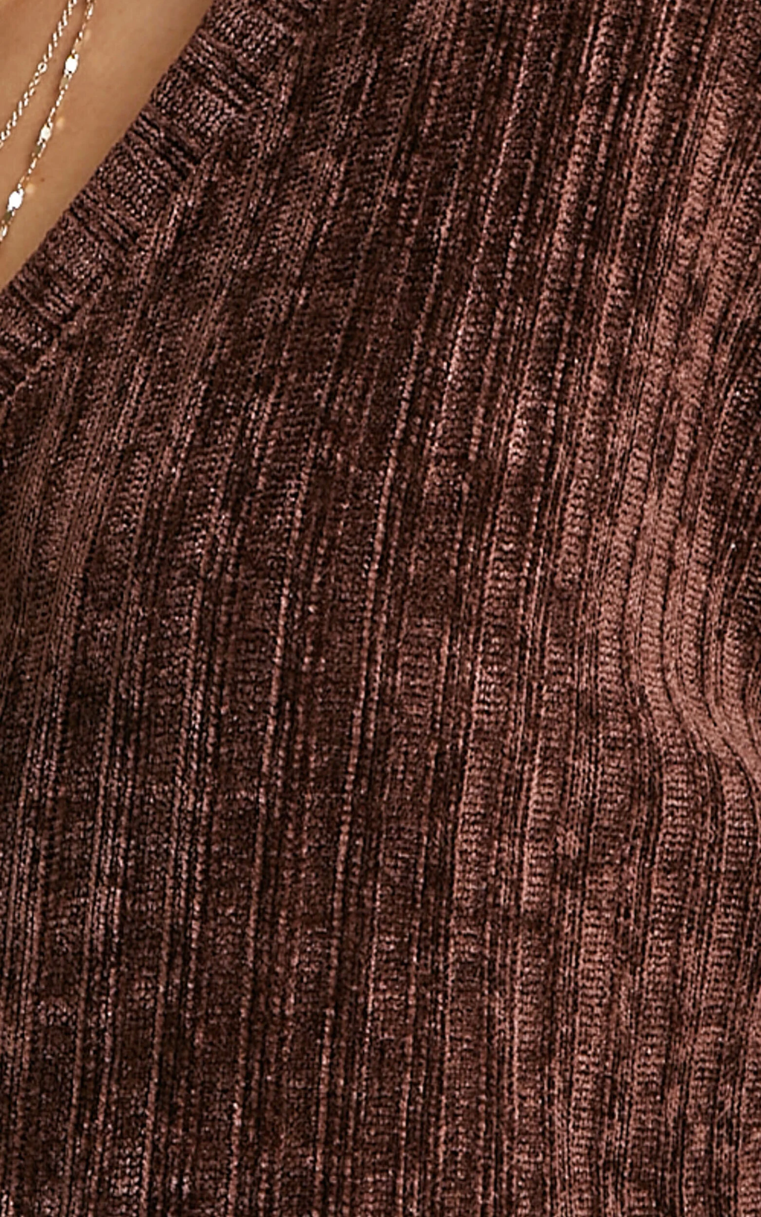 Showpo Filomena Chenille Slouch Crop Top In Chocolate 9 Showpo Filomena Chenille Slouch Crop Top In Chocolate - Image 9