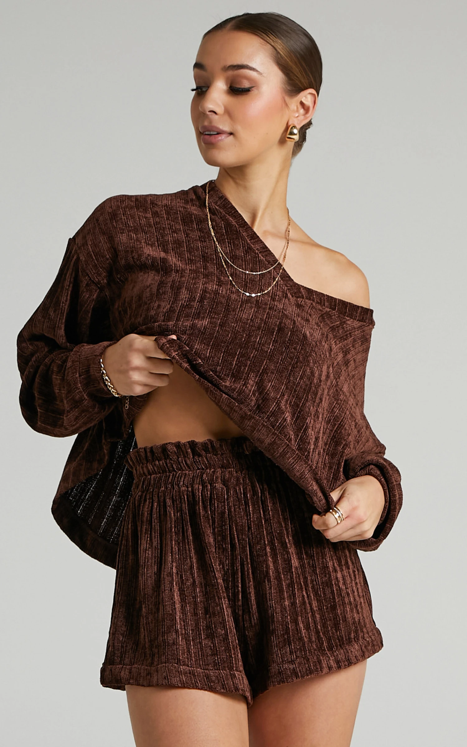 Showpo Filomena Chenille Slouch Crop Top In Chocolate 6 Showpo Filomena Chenille Slouch Crop Top In Chocolate - Image 6