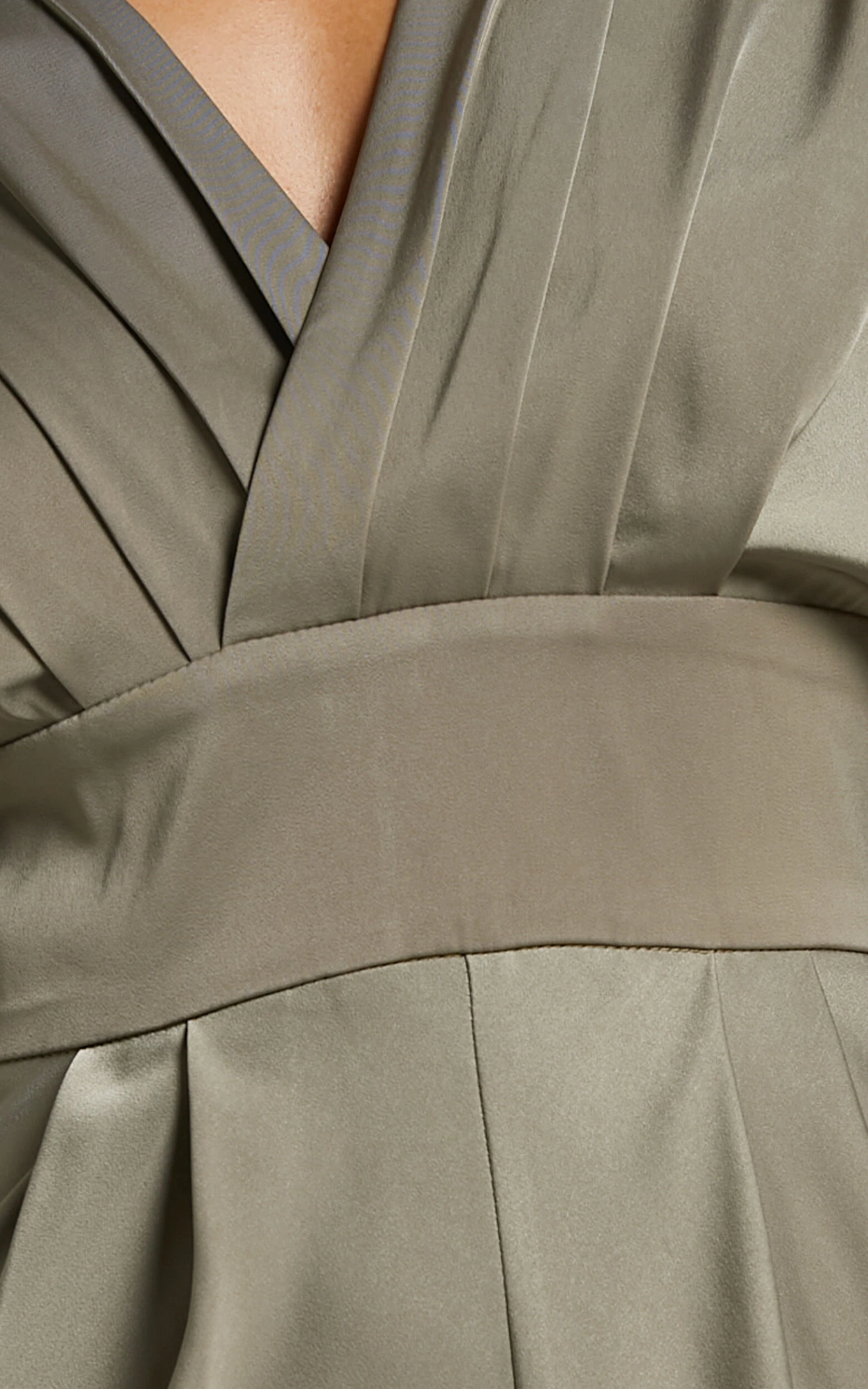 Showpo Gemalyn Maxi Dress - Angel Sleeve V Neck Split Dress In Olive 9 Showpo Gemalyn Maxi Dress - Angel Sleeve V Neck Split Dress In Olive - Image 9