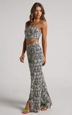 Showpo Gizelle Pants - Tailored Straight Leg Split Hem Pants In Zebra Print 11 Showpo Gizelle Pants - Tailored Straight Leg Split Hem Pants In Zebra Print -Showpo Women's Clothing Store Gizelle Tailored Straight Leg Split Hem Pants in Zebra Print 2528SB22110010012529 4