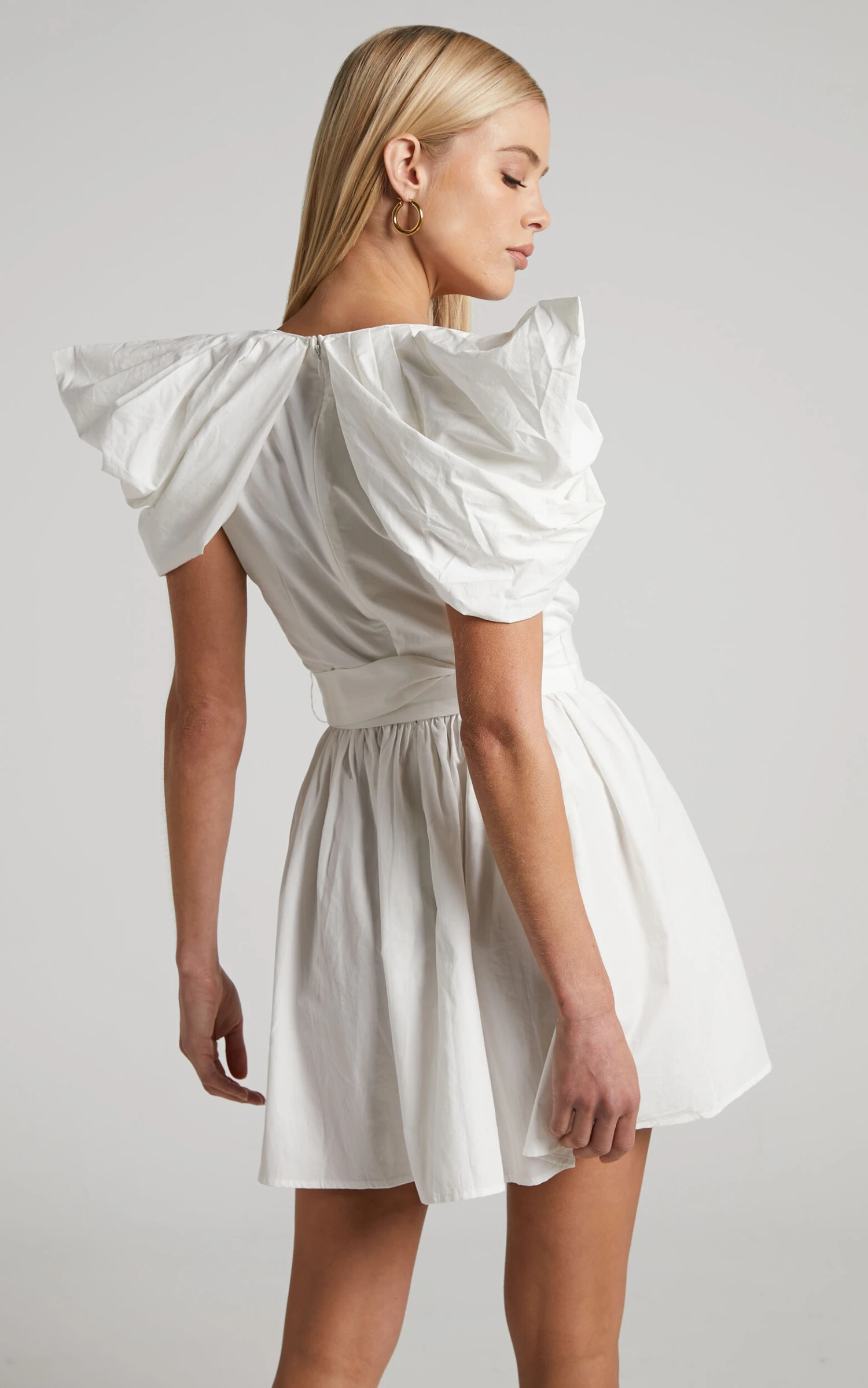 Showpo Haydie Mini Dress - Exaggerated Shoulder Belted Dress In White 9 Showpo Haydie Mini Dress - Exaggerated Shoulder Belted Dress In White - Image 9