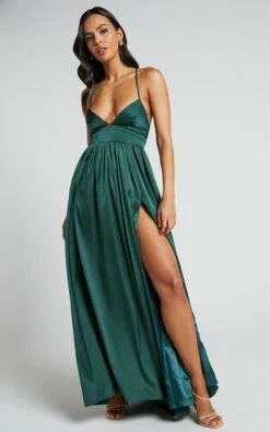 Showpo I Want The World To Know Dress In Emerald