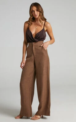 Showpo Jacintah High Waisted Twill Pants In Chocolate 12 Showpo Jacintah High Waisted Twill Pants In Chocolate -Showpo Women's Clothing Store Jacintah Twill Pants in Chocolate 2528SB21060026012529 7