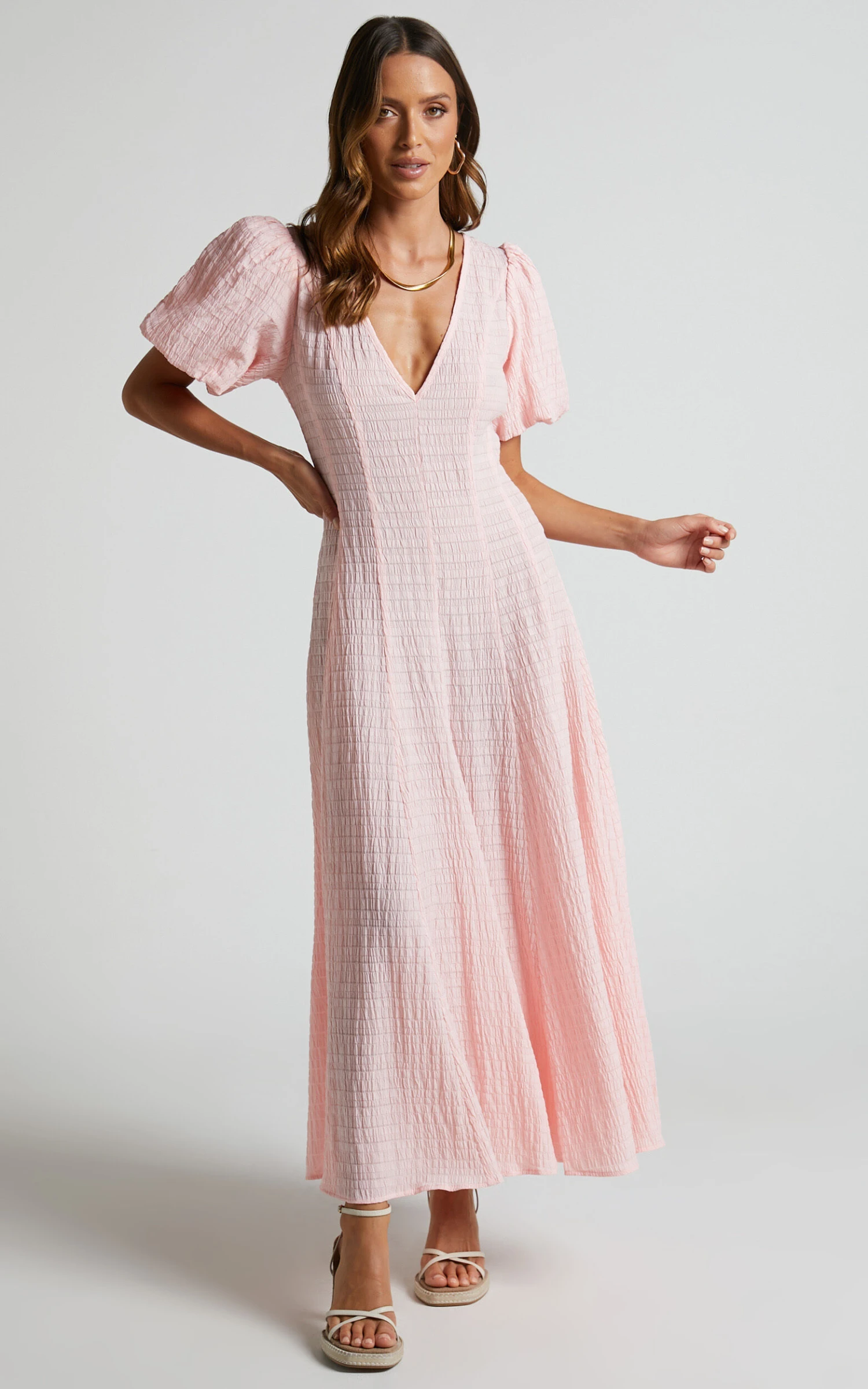 Showpo Jackelyn Puff Sleeve V Neck Midi Dress In Pink - Image 2