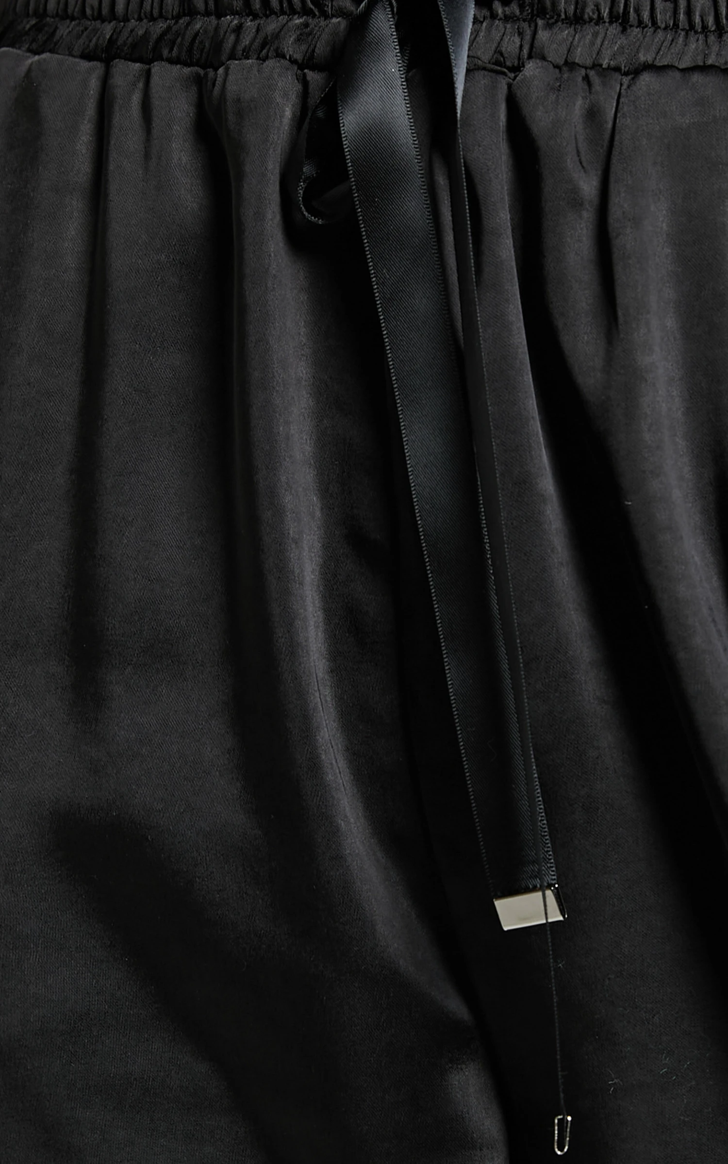 Showpo Jadeiah - Mid Rise Cargo Pocket Satin Jogger Pant In Black 9 Showpo Jadeiah - Mid Rise Cargo Pocket Satin Jogger Pant In Black - Image 9