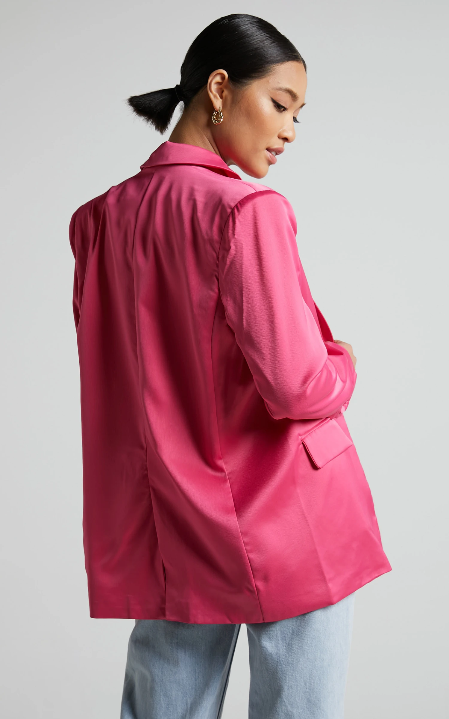 Showpo Jannie Blazer - Oversized Plunge Button Up Blazer In Pink 7 Showpo Jannie Blazer - Oversized Plunge Button Up Blazer In Pink - Image 7