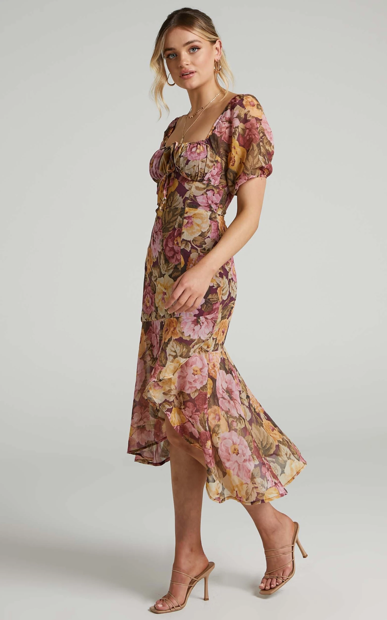 Showpo Jasalina Puff Sleeve Midi Dress In Classic Floral 3 Showpo Jasalina Puff Sleeve Midi Dress In Classic Floral - Image 3