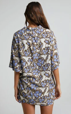 Showpo Jessy Oversized Button Up Printed Shirt In Blue Floral 14 Showpo Jessy Oversized Button Up Printed Shirt In Blue Floral -Showpo Women's Clothing Store Jessy Oversized Button Up Printed Shirt in Blue Floral 4