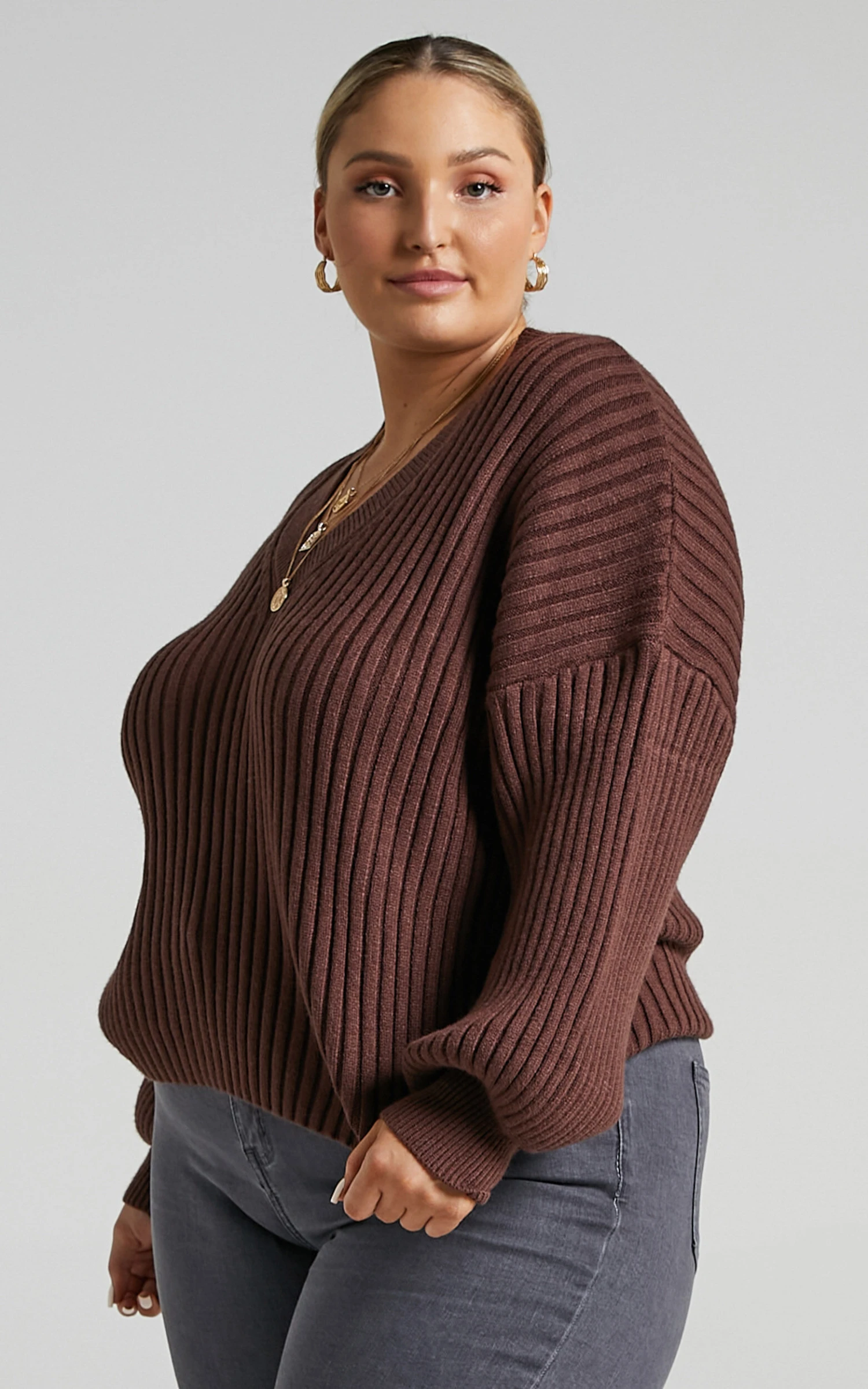 Showpo Kartia V Neck Jumper In Chocolate 9 Showpo Kartia V Neck Jumper In Chocolate - Image 9