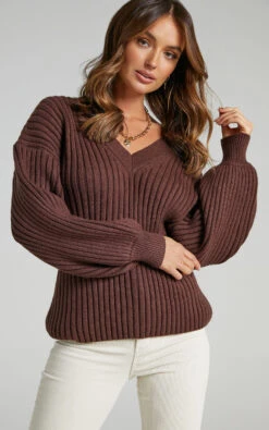 Showpo Kartia V Neck Jumper In Chocolate 12 Showpo Kartia V Neck Jumper In Chocolate -Showpo Women's Clothing Store Kartia V Neck Jumper in Chocolate SO21050006 6