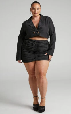 Showpo Lorena Cropped Double Breasted Blazer In Black 13 Showpo Lorena Cropped Double Breasted Blazer In Black -Showpo Women's Clothing Store Lorena CROPPED SUIT JACKET in Black 2528SO22070002022529