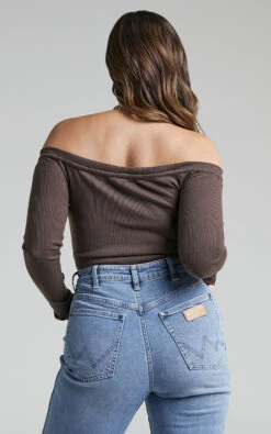 Showpo Mariz Off Shoulder Long Sleeve Bodysuit In Chocolate 10 Showpo Mariz Off Shoulder Long Sleeve Bodysuit In Chocolate -Showpo Women's Clothing Store Mariz Off Shoulder Long Sleeve Bodysuit in Chocolate 2528ST21070076032529 4