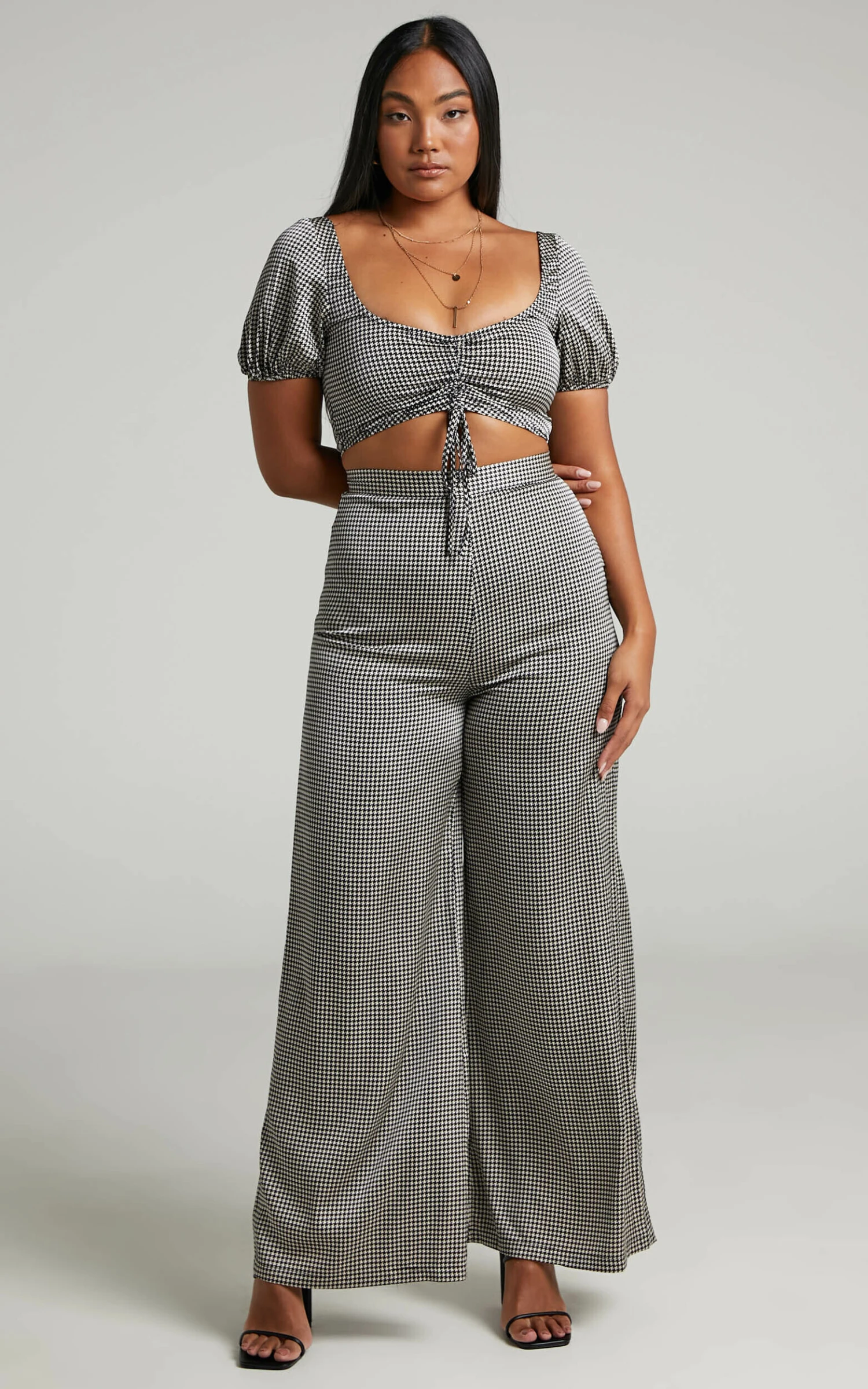 Showpo Modina High Waisted Wide Leg Pants In Houndstooth 7 Showpo Modina High Waisted Wide Leg Pants In Houndstooth - Image 7