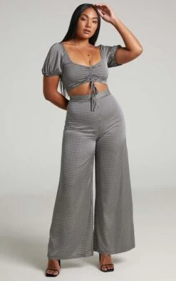 Showpo Modina High Waisted Wide Leg Pants In Houndstooth