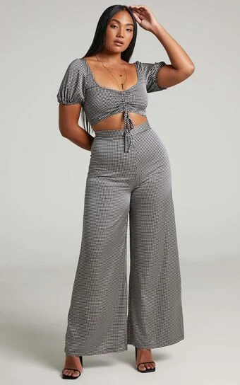 Showpo Modina High Waisted Wide Leg Pants In Houndstooth 1 Showpo Modina High Waisted Wide Leg Pants In Houndstooth