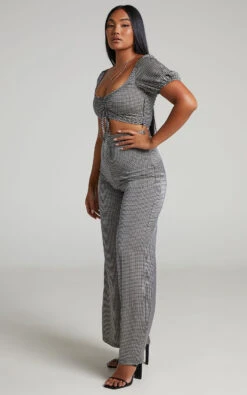 Showpo Modina High Waisted Wide Leg Pants In Houndstooth 12 Showpo Modina High Waisted Wide Leg Pants In Houndstooth -Showpo Women's Clothing Store Modina Wide Leg Pants in Modina Gingham 2528SB22010008012529 3
