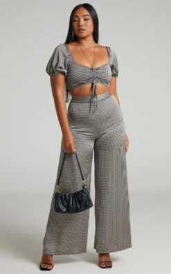 Showpo Modina High Waisted Wide Leg Pants In Houndstooth 11 Showpo Modina High Waisted Wide Leg Pants In Houndstooth -Showpo Women's Clothing Store Modina Wide Leg Pants in Modina Gingham 2528SB22010008012529 5