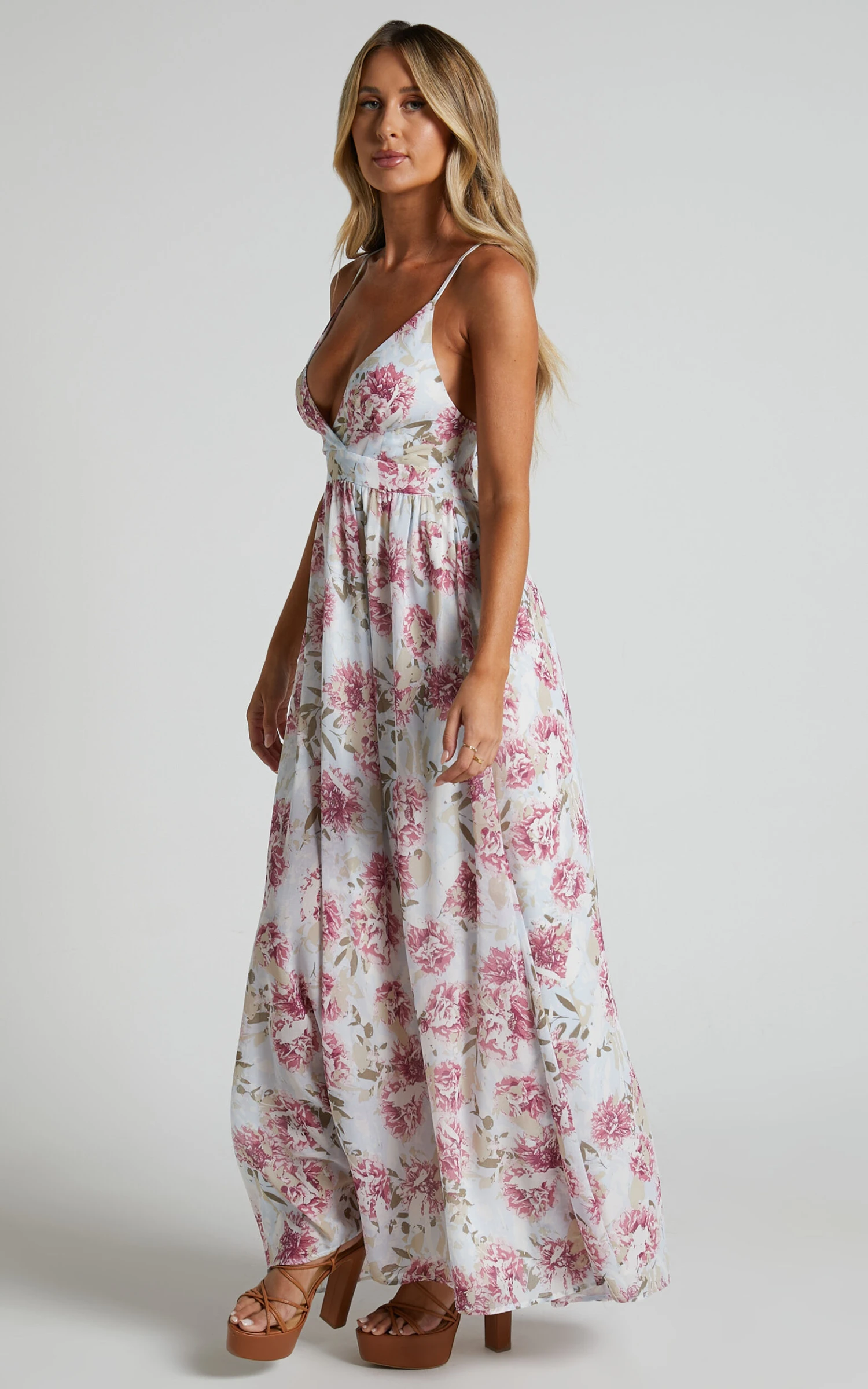 Showpo Namrah Formal Maxi Dress In White Floral 4 Showpo Namrah Formal Maxi Dress In White Floral - Image 4