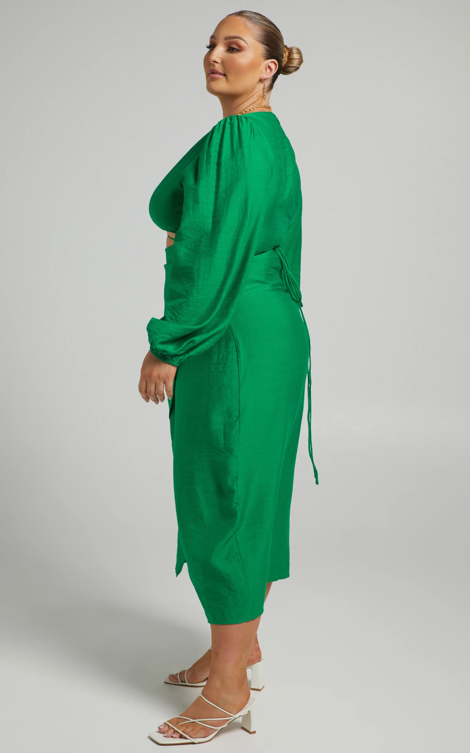 Showpo Demieh Midi Dress - Front Cut Out Long Sleeve Dress In Green 5 Showpo Demieh Midi Dress - Front Cut Out Long Sleeve Dress In Green - Image 5